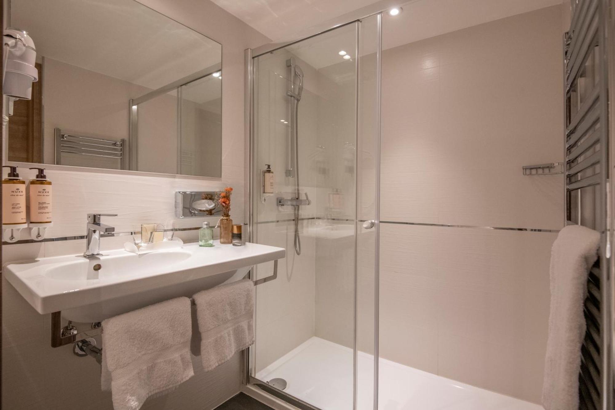 Chambre Classique Lit Queen-Size - Montagne - Non-Fumeurs